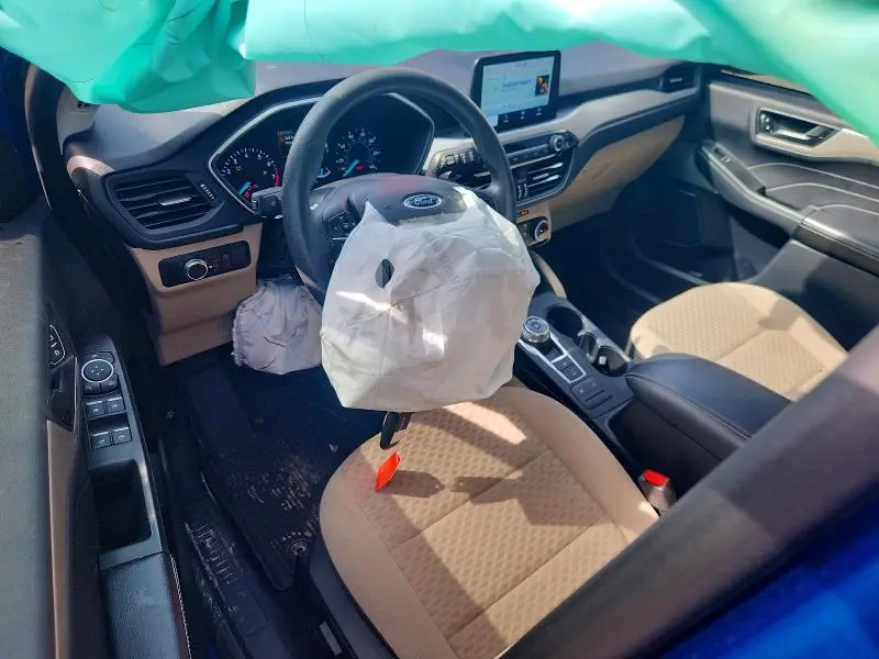 2022 FORD ESCAPE SE  