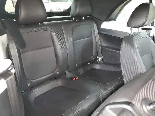 2018 VOLKSWAGEN BEETLE S  