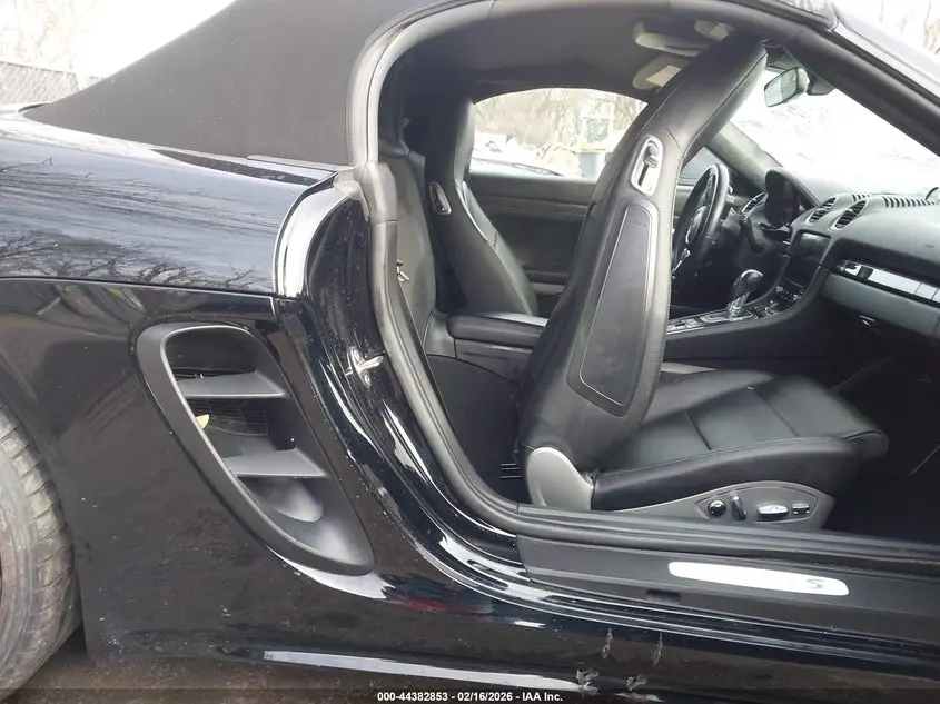 2021 PORSCHE 718 BOXSTER S