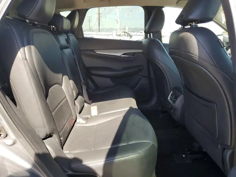 2019 INFINITI QX50 LUXE  
