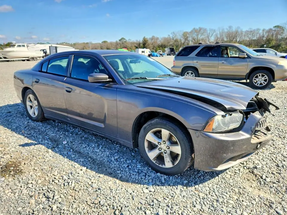 2014 DODGE CHARGER SE  