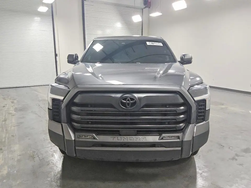 2026 TOYOTA TUNDRA CREWMAX SR5  