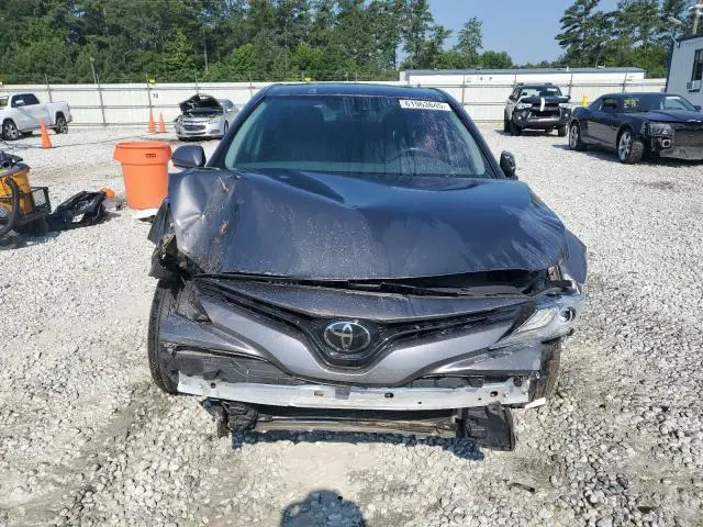 2020 TOYOTA CAMRY XLE  