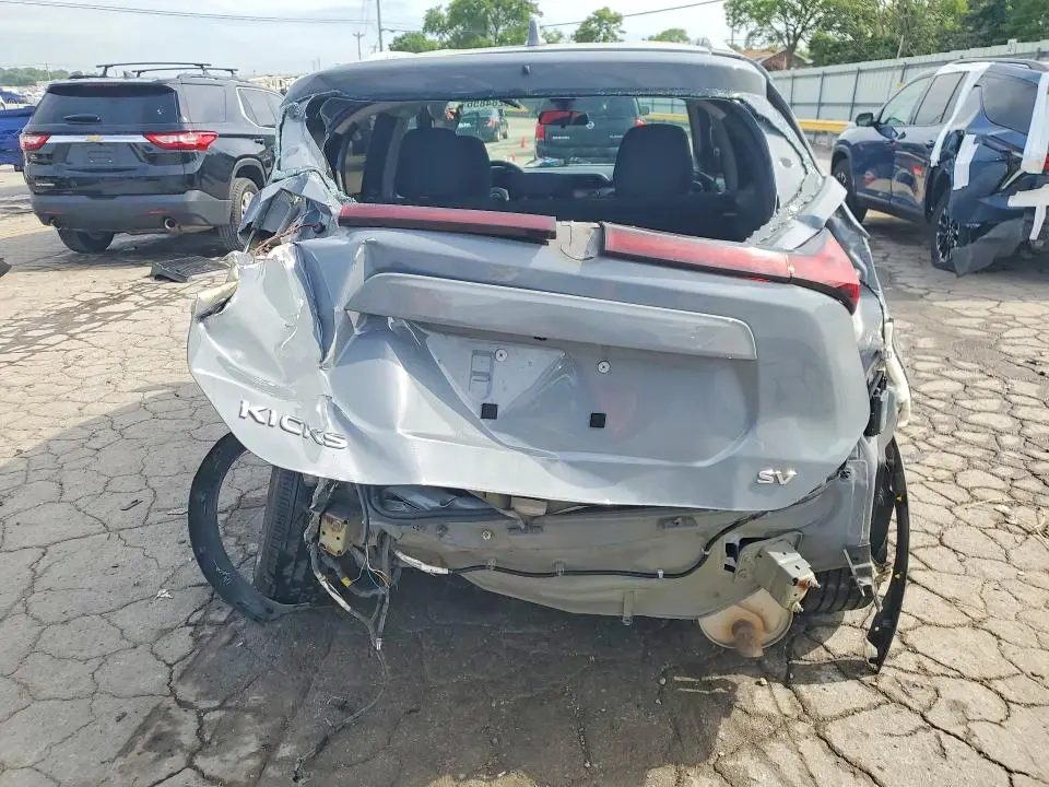 2021 NISSAN KICKS SV  
