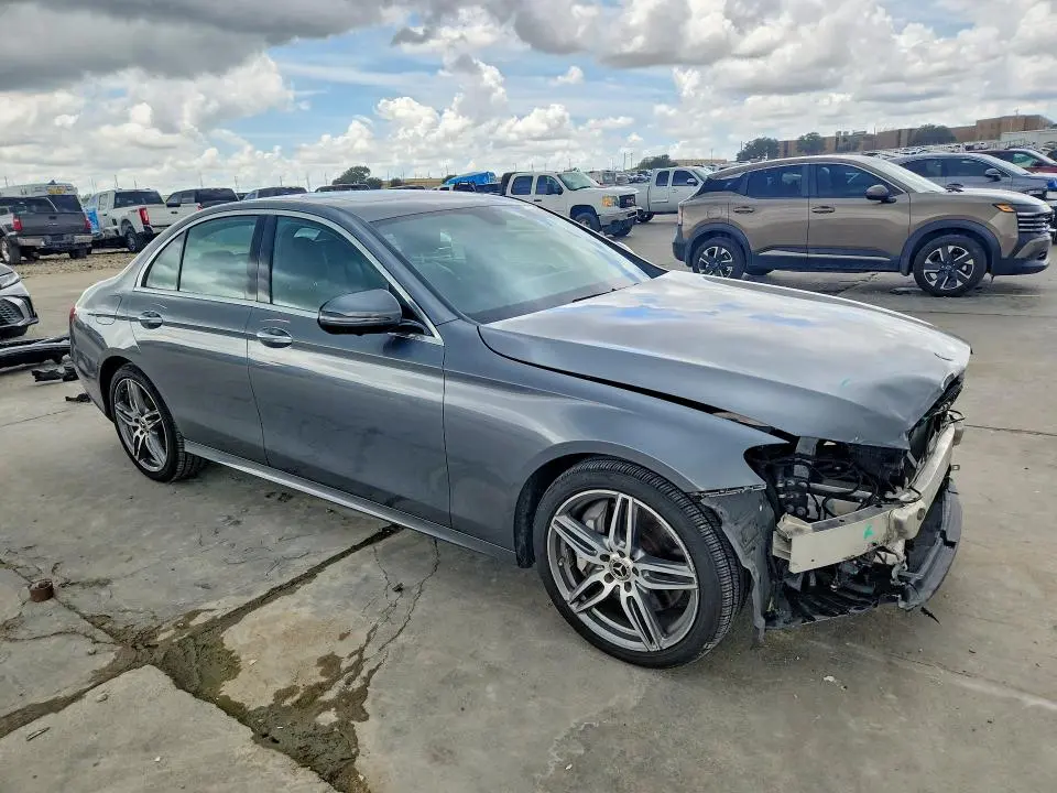 2018 MERCEDES-BENZ E 300  