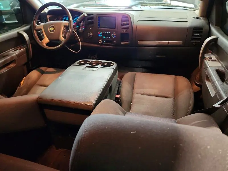 2011 CHEVROLET SILVERADO K1500 LT  