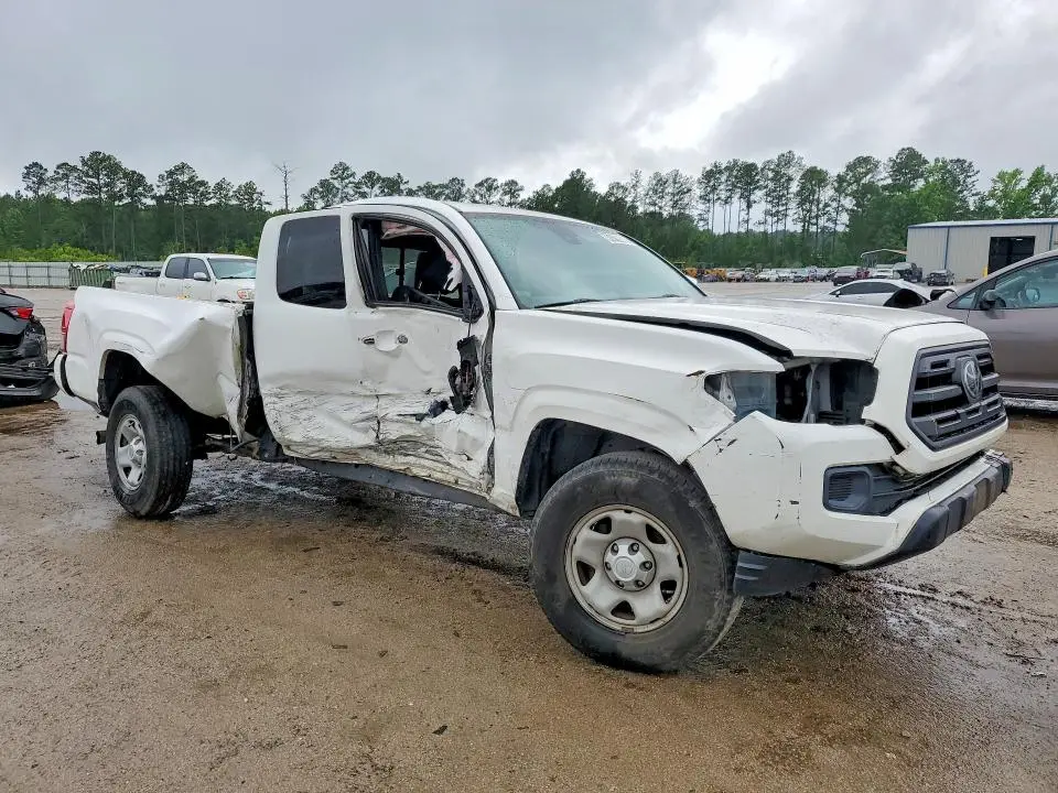 2019 TOYOTA TACOMA SR  