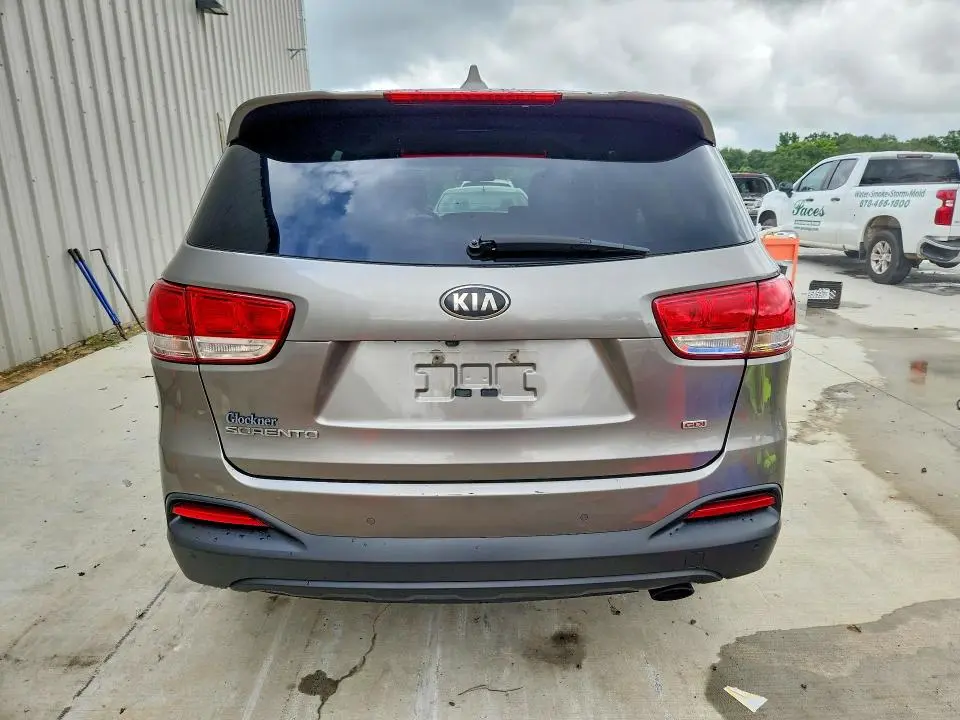 2016 KIA SORENTO LX  