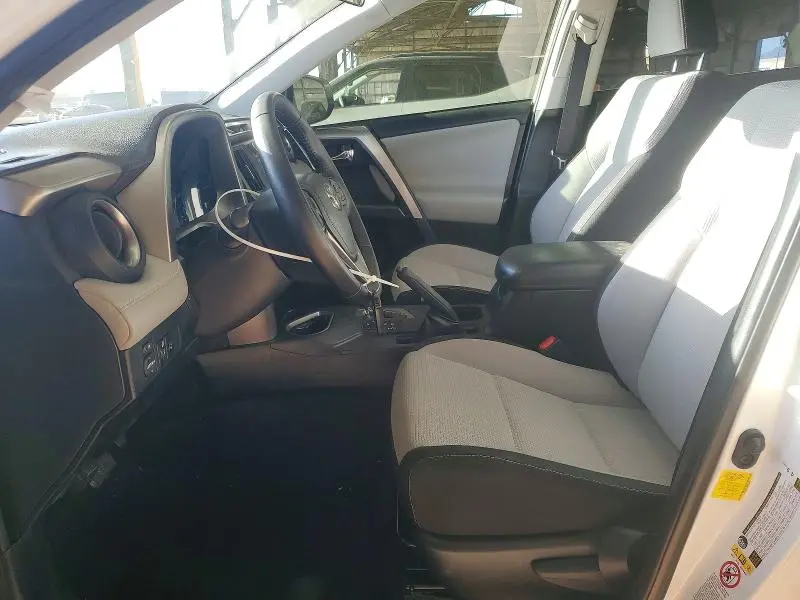 2017 TOYOTA RAV4 XLE  