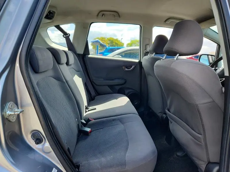 2010 HONDA FIT   