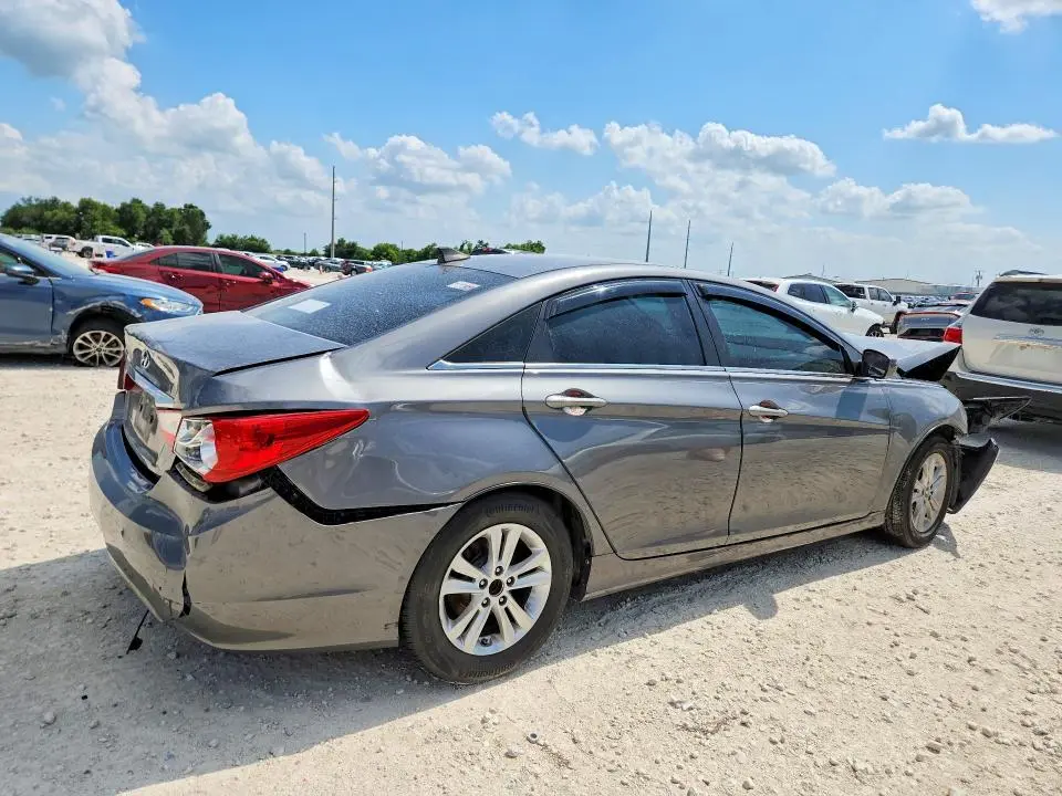 2012 HYUNDAI SONATA GLS  