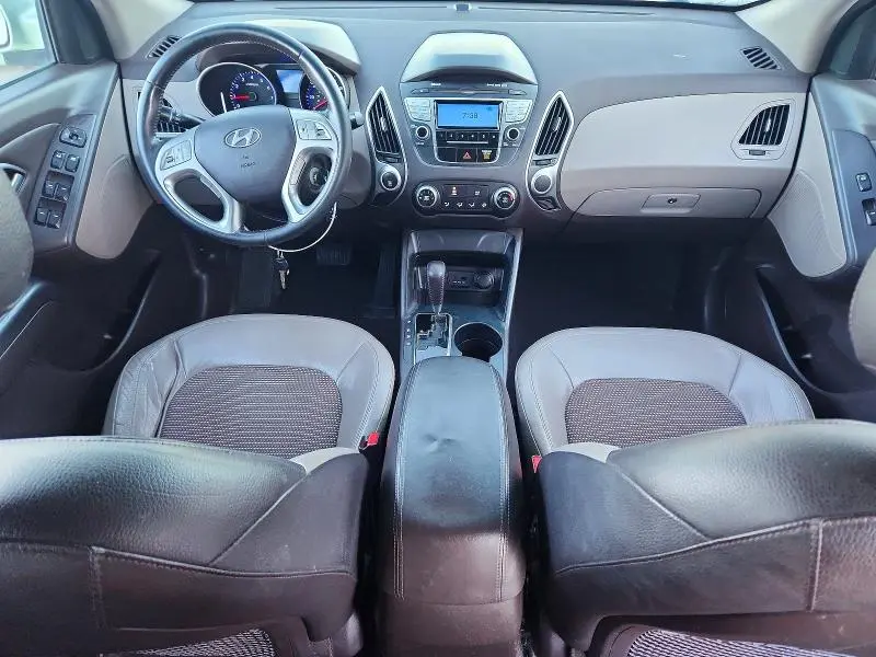 2010 HYUNDAI TUCSON GLS  
