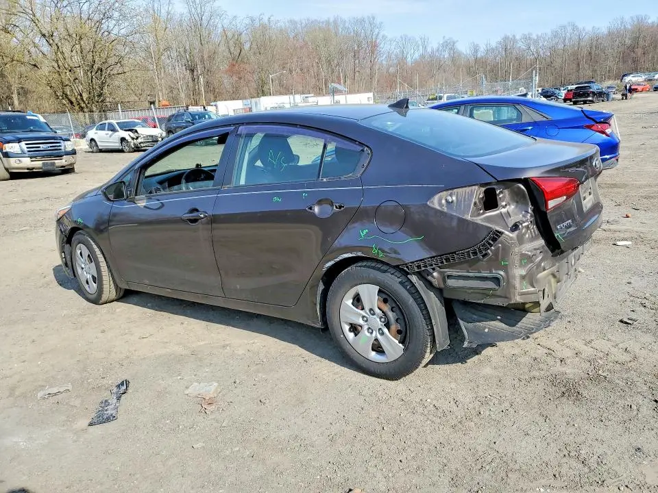 2017 KIA FORTE LX  