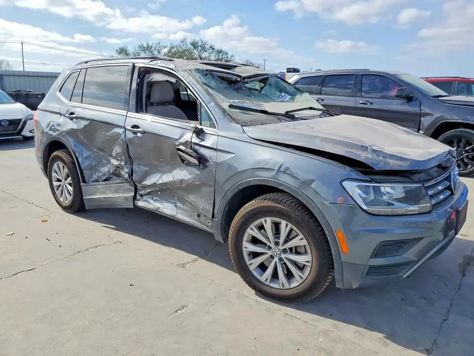 2019 VOLKSWAGEN TIGUAN SE  
