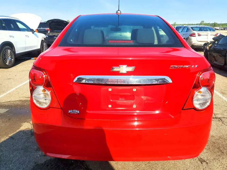 2015 CHEVROLET SONIC LT  