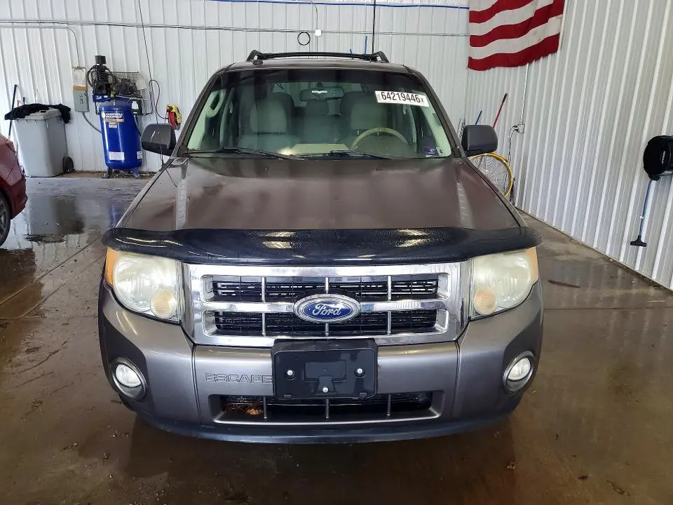 2011 FORD ESCAPE XLT  