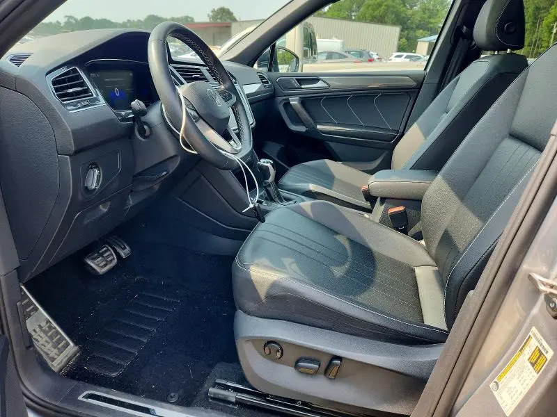 2023 VOLKSWAGEN TIGUAN SE R-LINE BLACK  