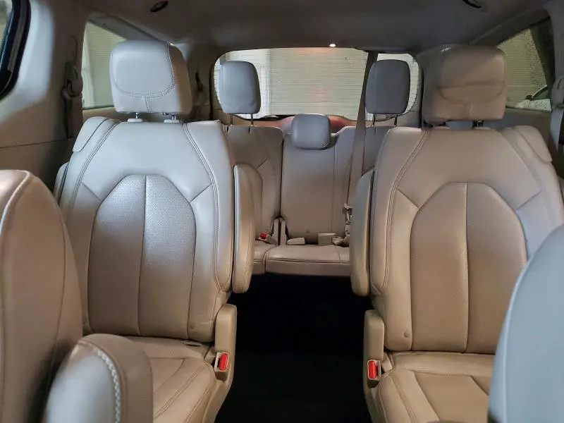 2021 CHRYSLER VOYAGER LXI  