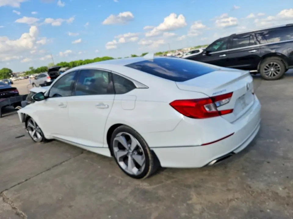 2020 HONDA ACCORD TOURING  