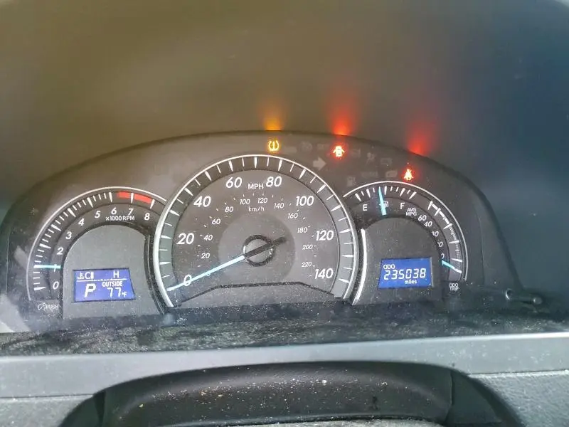 2015 TOYOTA CAMRY LE  