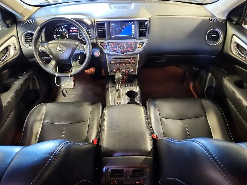 2018 NISSAN PATHFINDER SL  