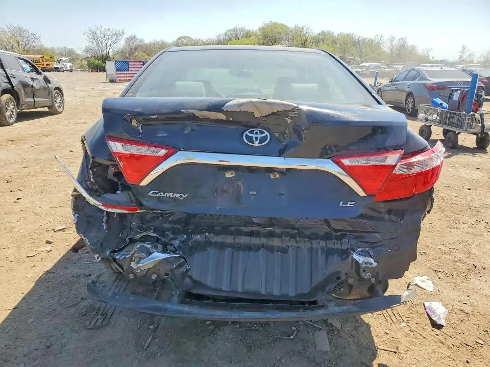 2017 TOYOTA CAMRY LE  