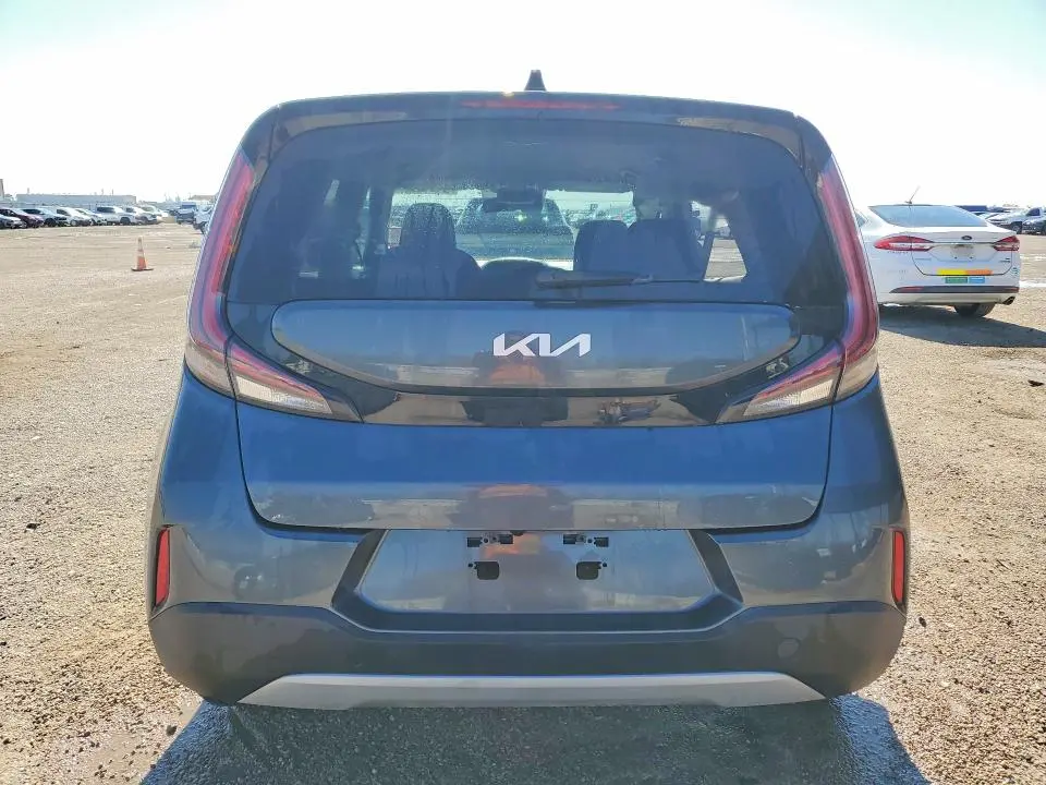 2023 KIA SOUL LX  