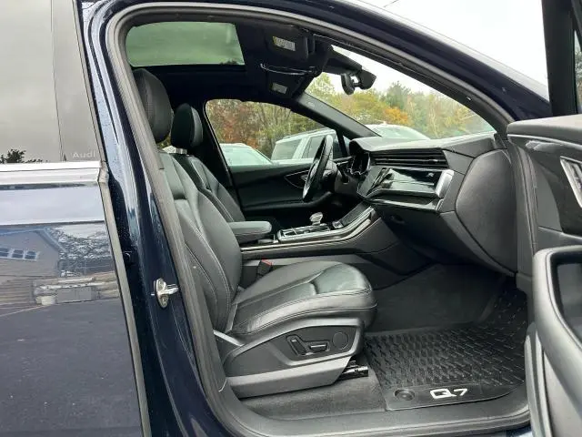 2025 AUDI Q7 PREMIUM  