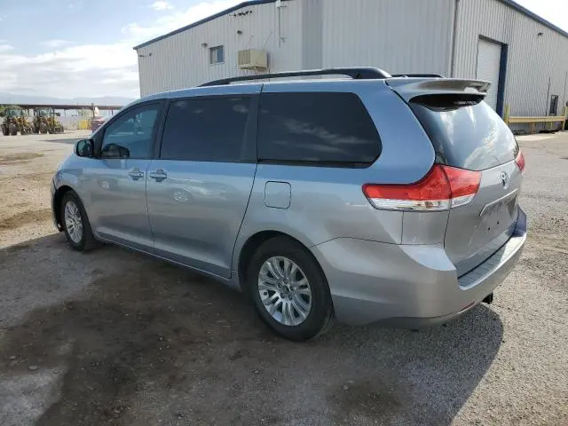 2012 TOYOTA SIENNA XLE  