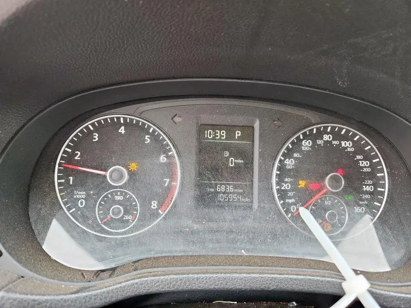 2013 VOLKSWAGEN PASSAT S  