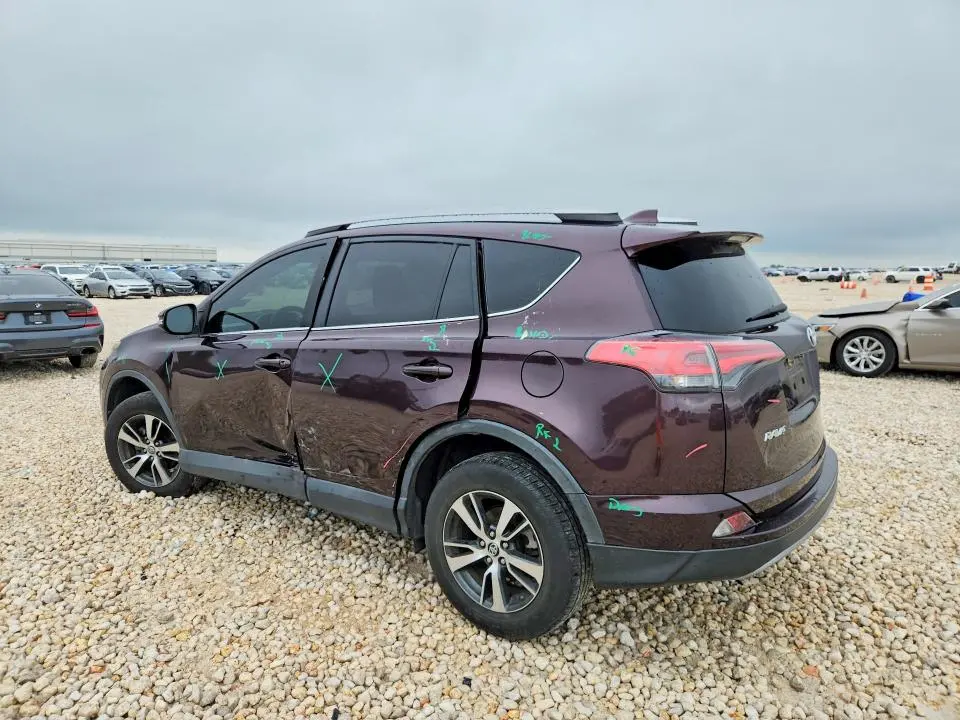 2018 TOYOTA RAV4 XLE  