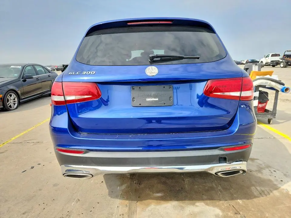 2017 MERCEDES-BENZ GLC 300  