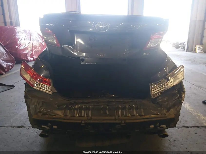 2011 TOYOTA CAMRY SE