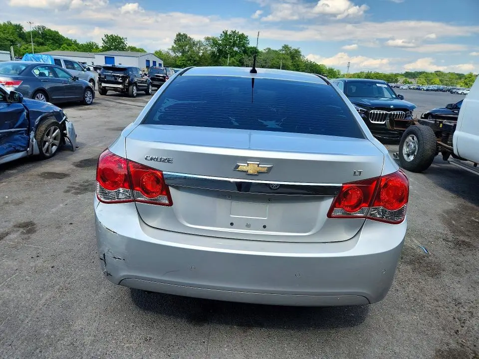 2011 CHEVROLET CRUZE LT  