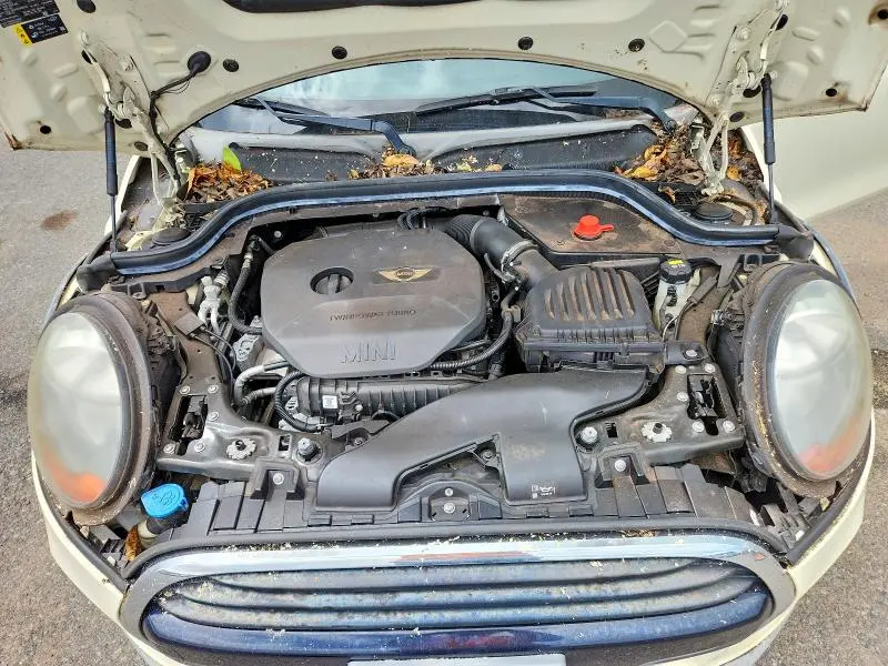 2017 MINI COOPER   