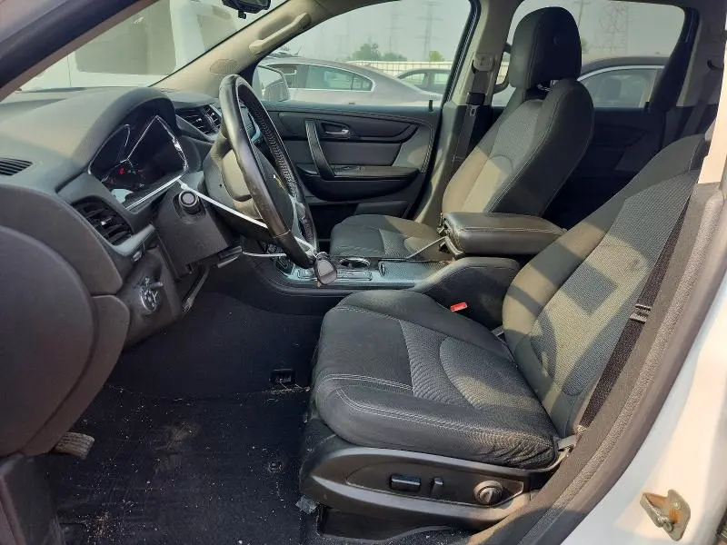 2017 CHEVROLET TRAVERSE LT  