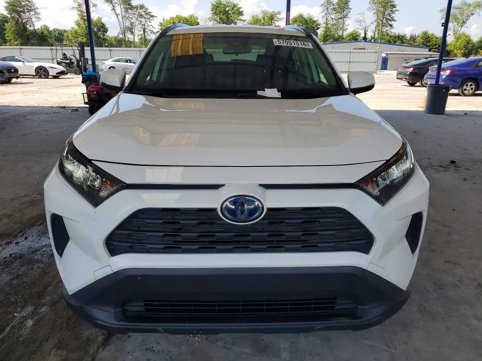 2021 TOYOTA RAV4 LE  