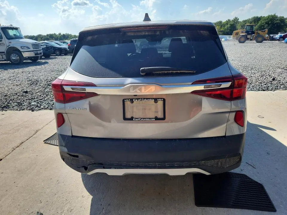2022 KIA SELTOS LX  