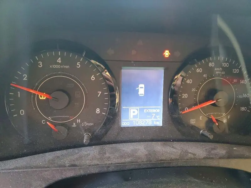 2017 TOYOTA SIENNA LE  