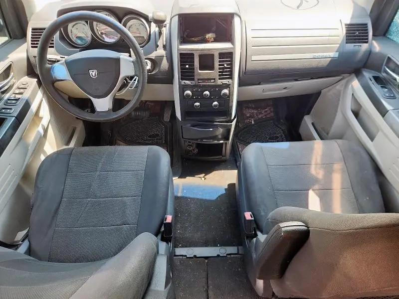 2010 DODGE GRAND CARAVAN SE  
