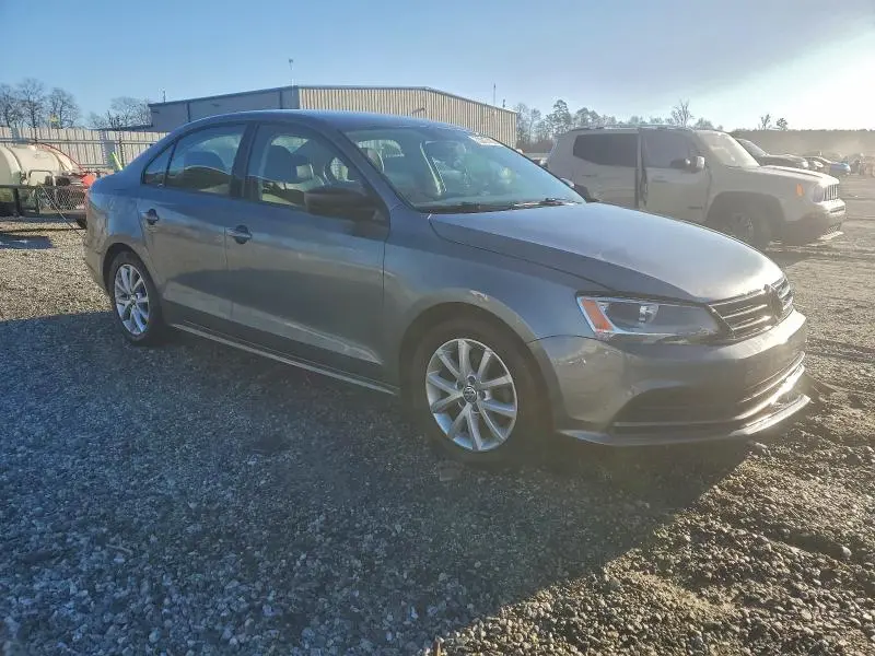 2015 VOLKSWAGEN JETTA SE  