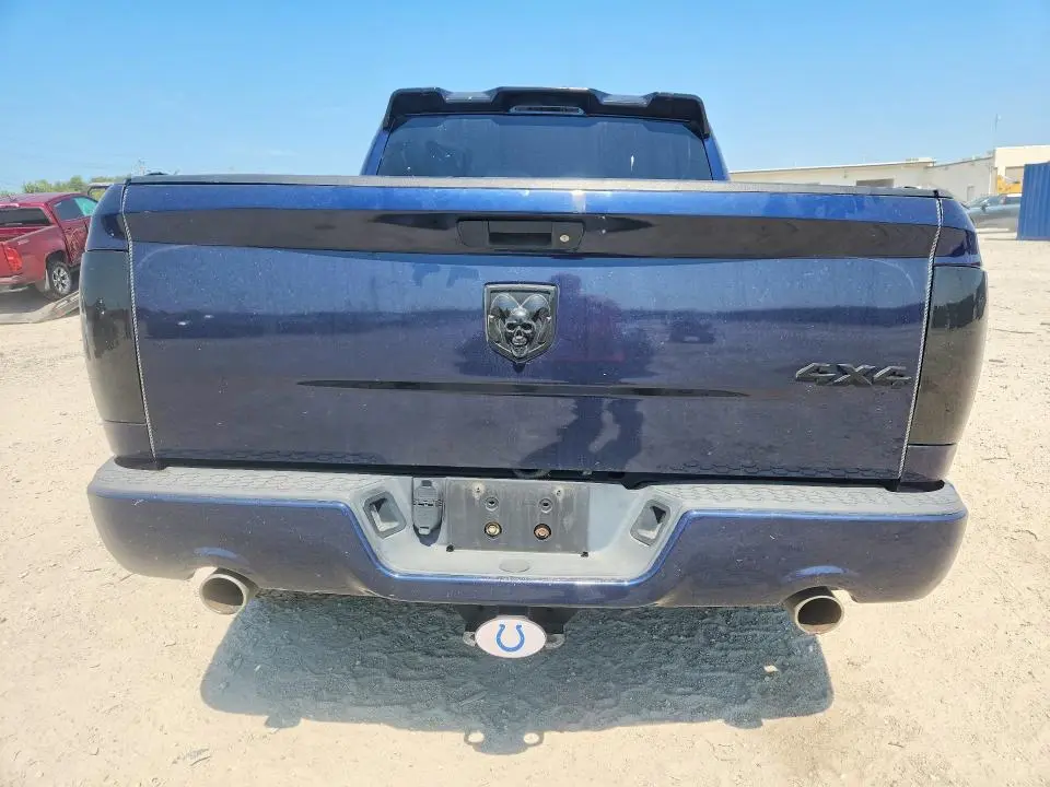 2013 RAM 1500 ST  