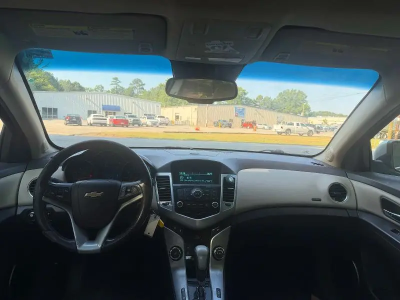 2011 CHEVROLET CRUZE LT  