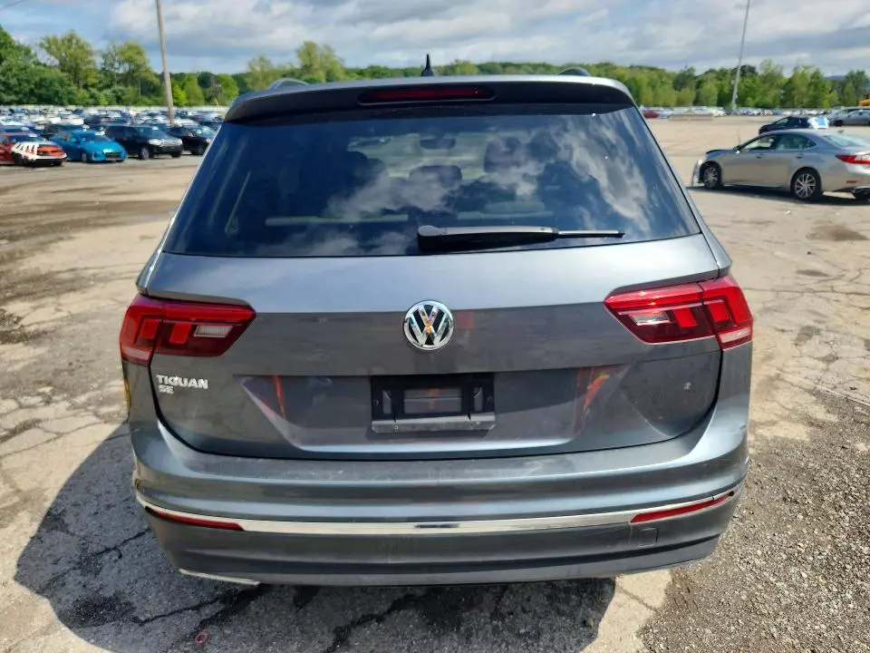 2021 VOLKSWAGEN TIGUAN SE  