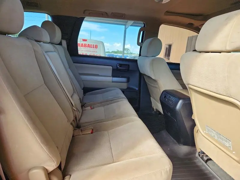 2012 TOYOTA SEQUOIA SR5  