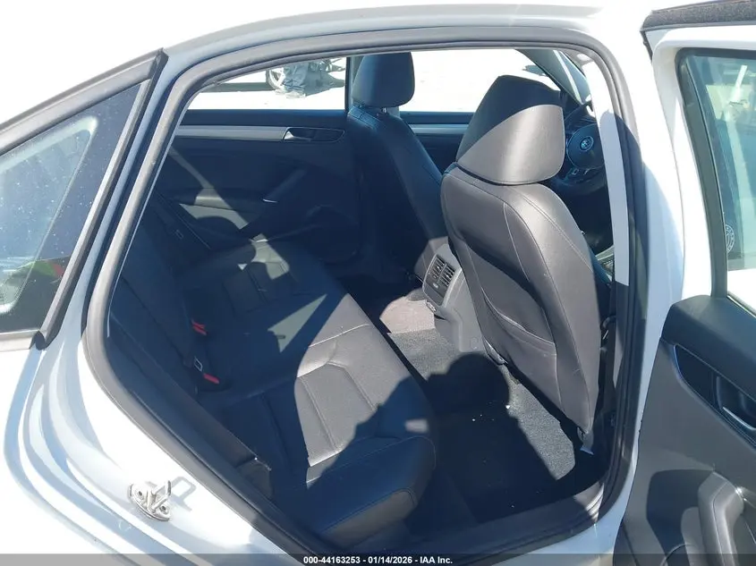 2019 VOLKSWAGEN PASSAT 2.0T WOLFSBURG EDITION