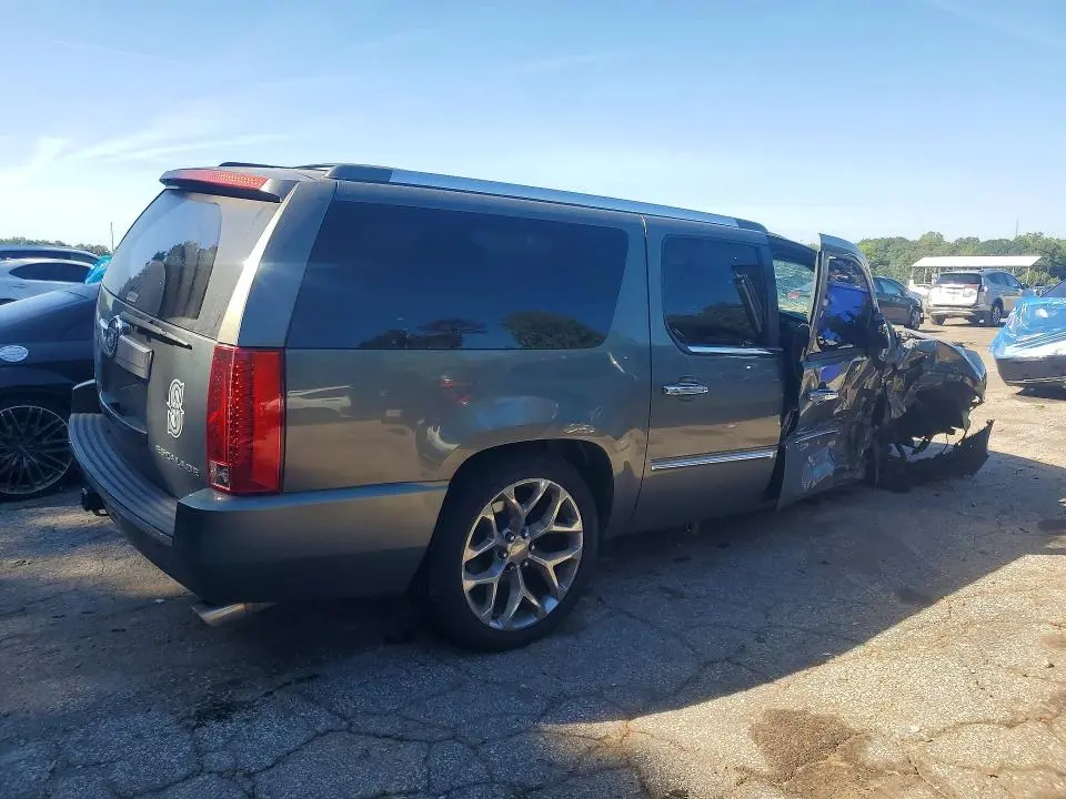 2011 CADILLAC ESCALADE ESV LUXURY  