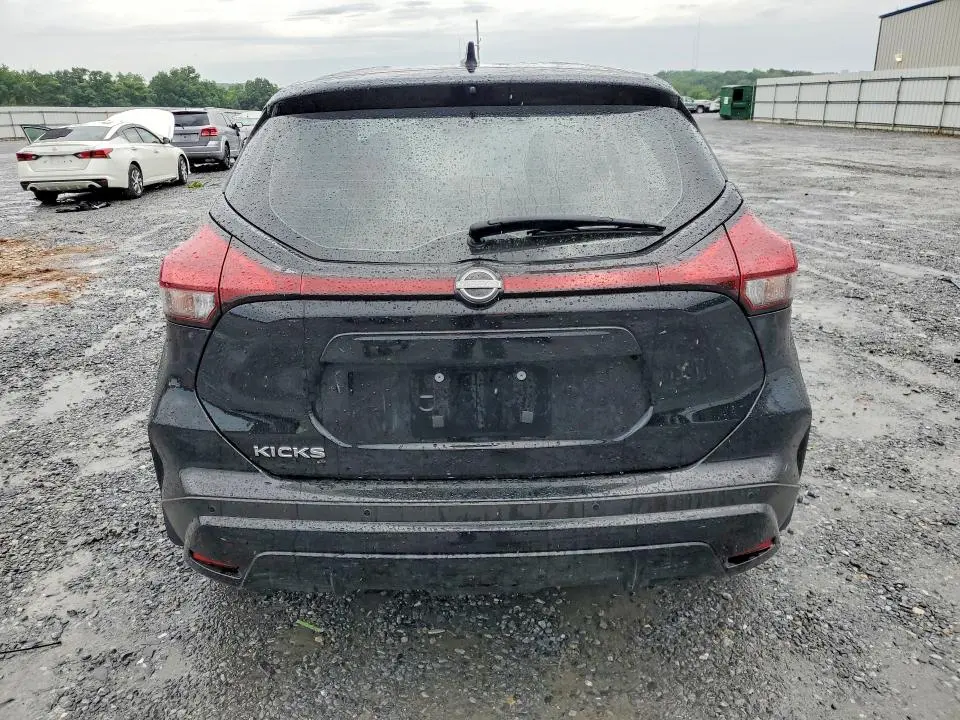 2024 NISSAN KICKS S  