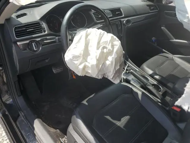 2018 VOLKSWAGEN PASSAT SE  