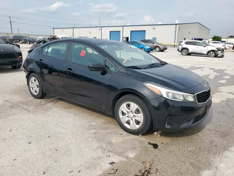 2017 KIA FORTE LX  